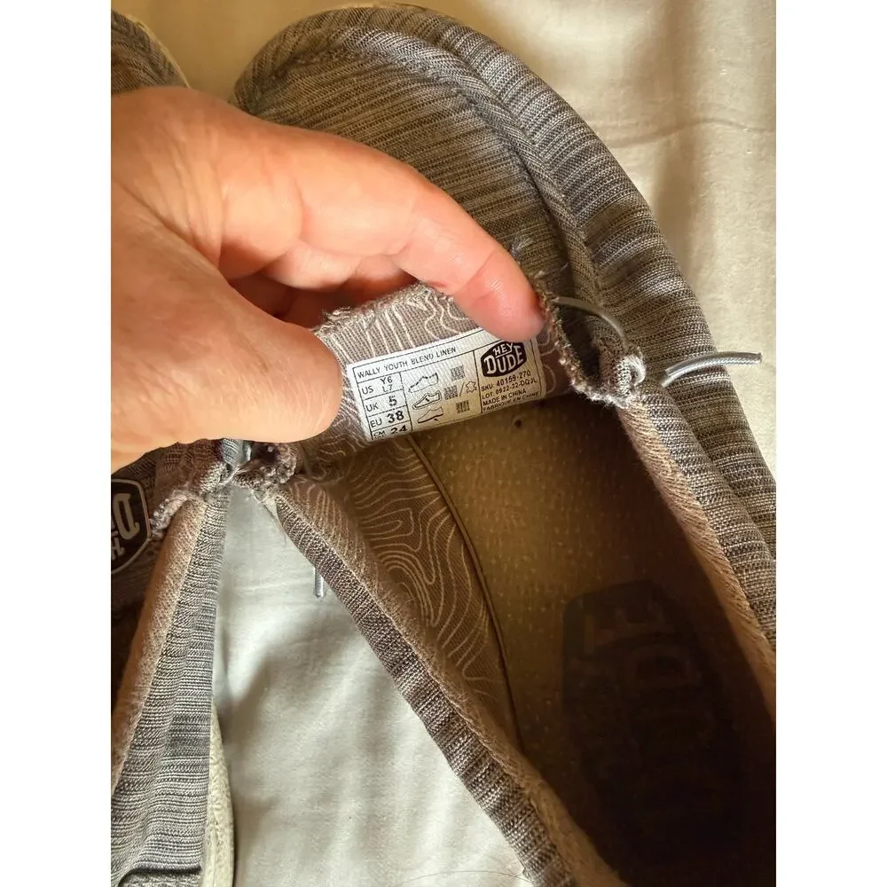 Hey Dude light grey size 6